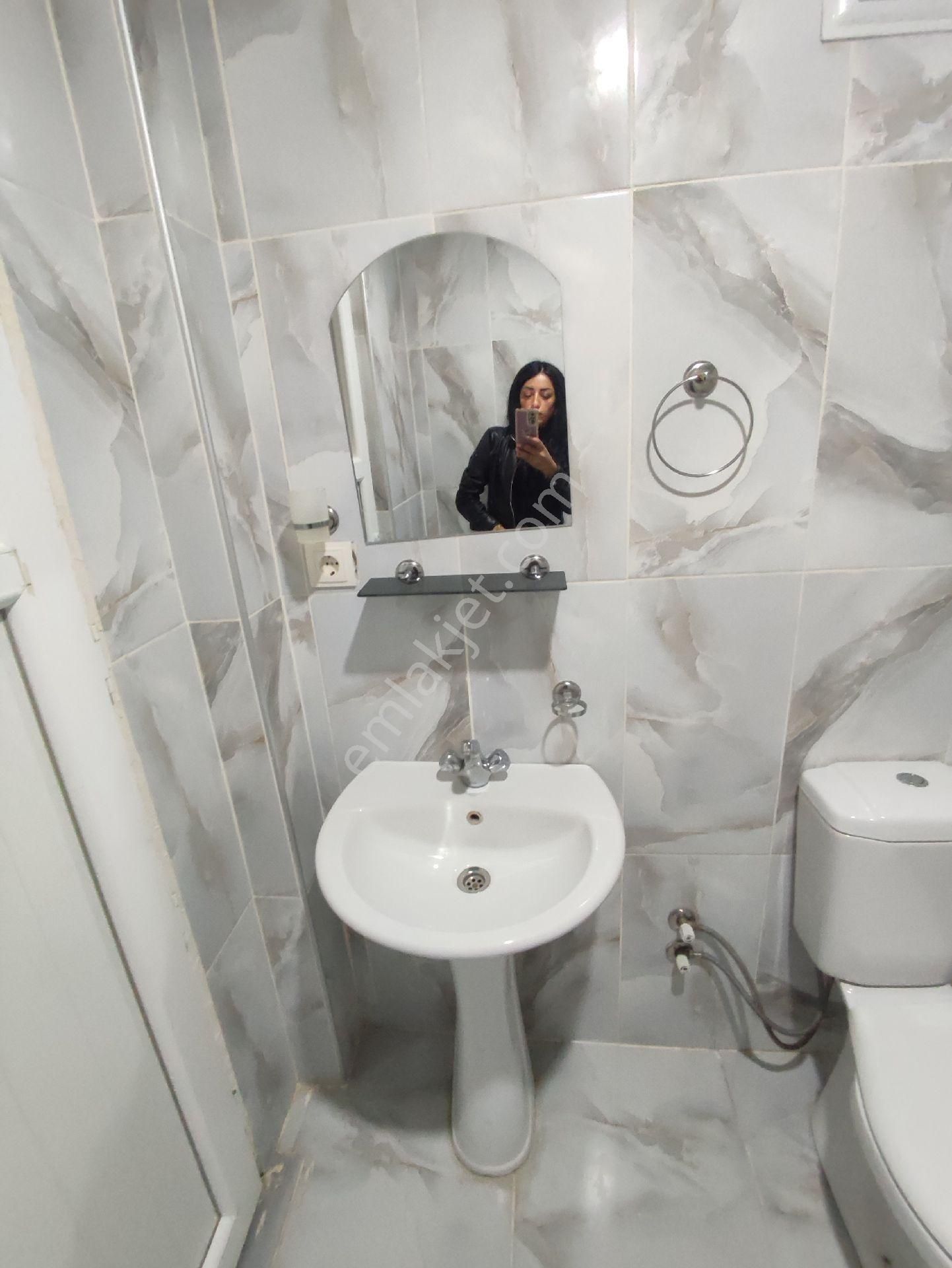 Baraj Yolu Da Kiralık Eşyalı Daire Geniş Oturumlu 1+0 - Görsel 3