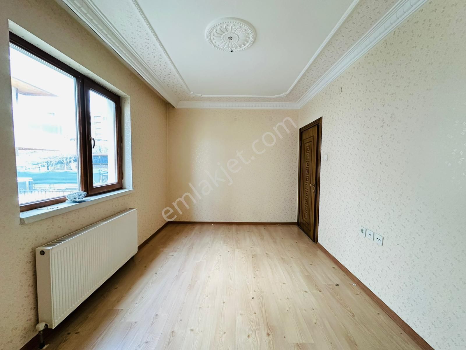 Karapürçek'te Muradiye Lisesi Yakını Giriş Katta 3+1 Asansörlü Satılık Daire !!! - Görsel 14