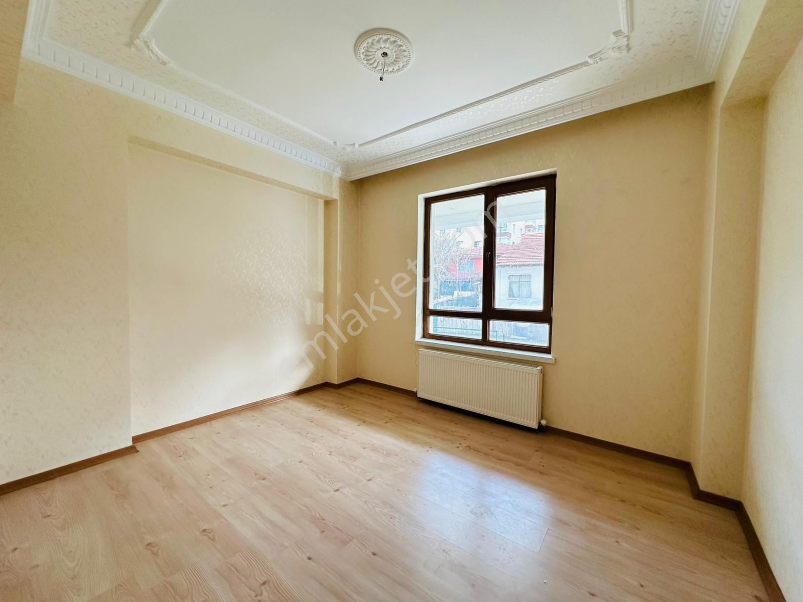 Karapürçek'te Muradiye Lisesi Yakını Giriş Katta 3+1 Asansörlü Satılık Daire !!! - Görsel 13