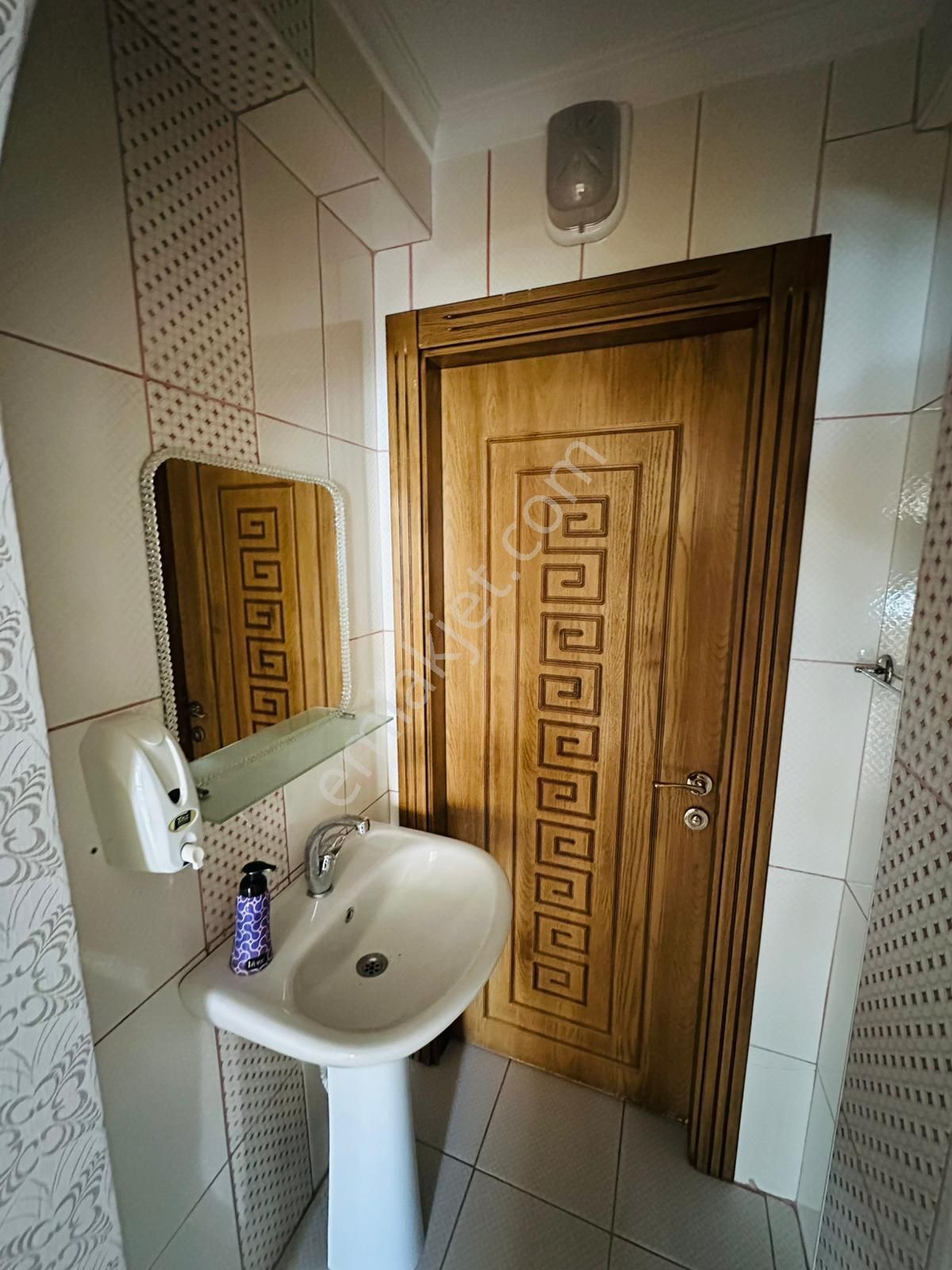 Karapürçek'te Muradiye Lisesi Yakını Giriş Katta 3+1 Asansörlü Satılık Daire !!! - Görsel 21