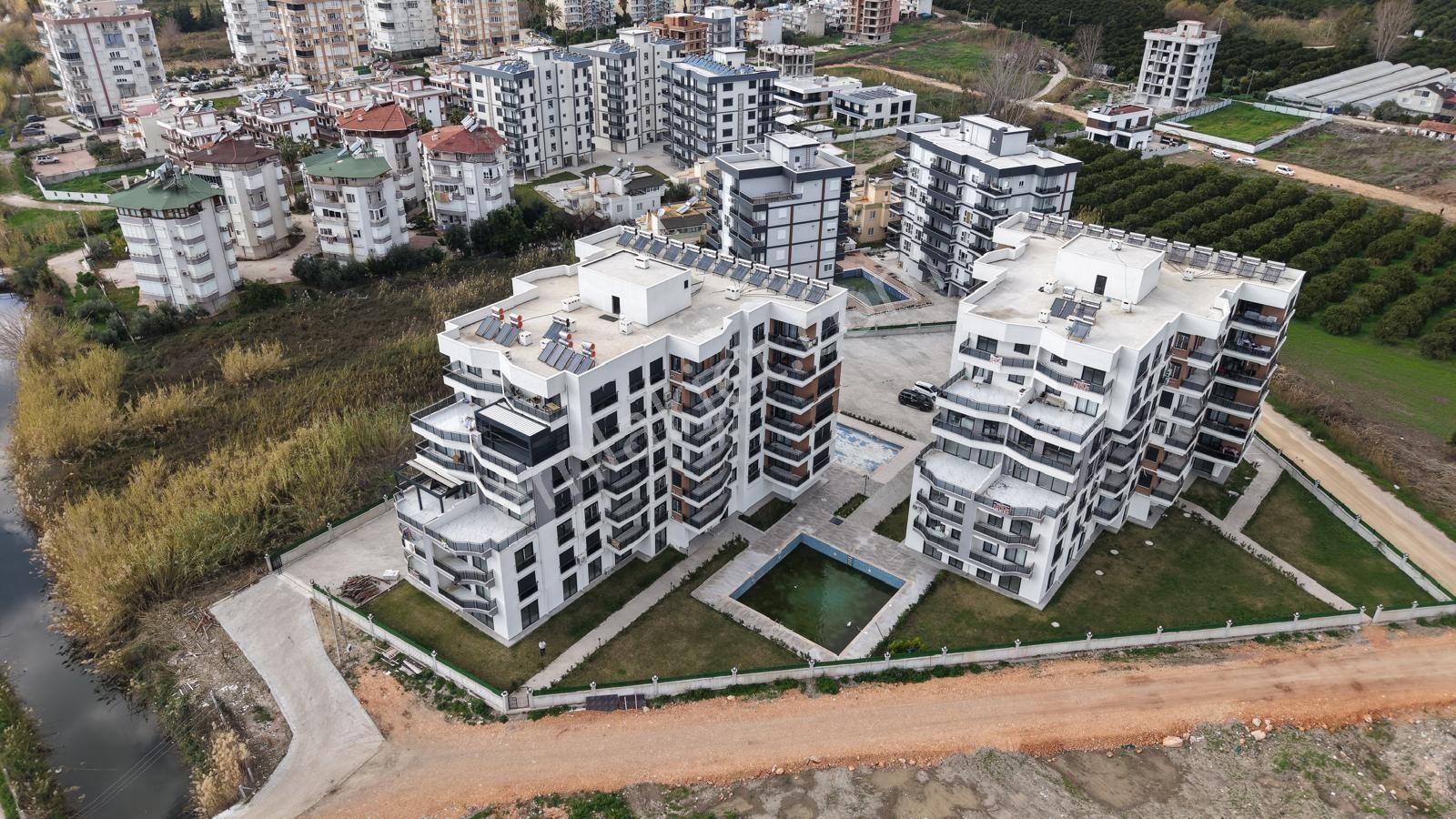 Gökhan Gökdemirden Denize Sıfır 1+1 Rezidans Satılık Lüks Daire