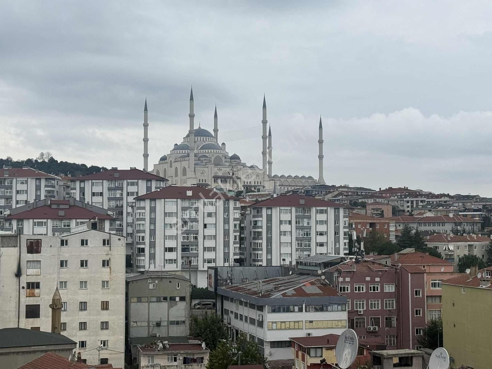 Yavuztürk Mahallesinde Ana Caddeye Yürüme Mesafesinde 2+1 Daire - Görsel 14