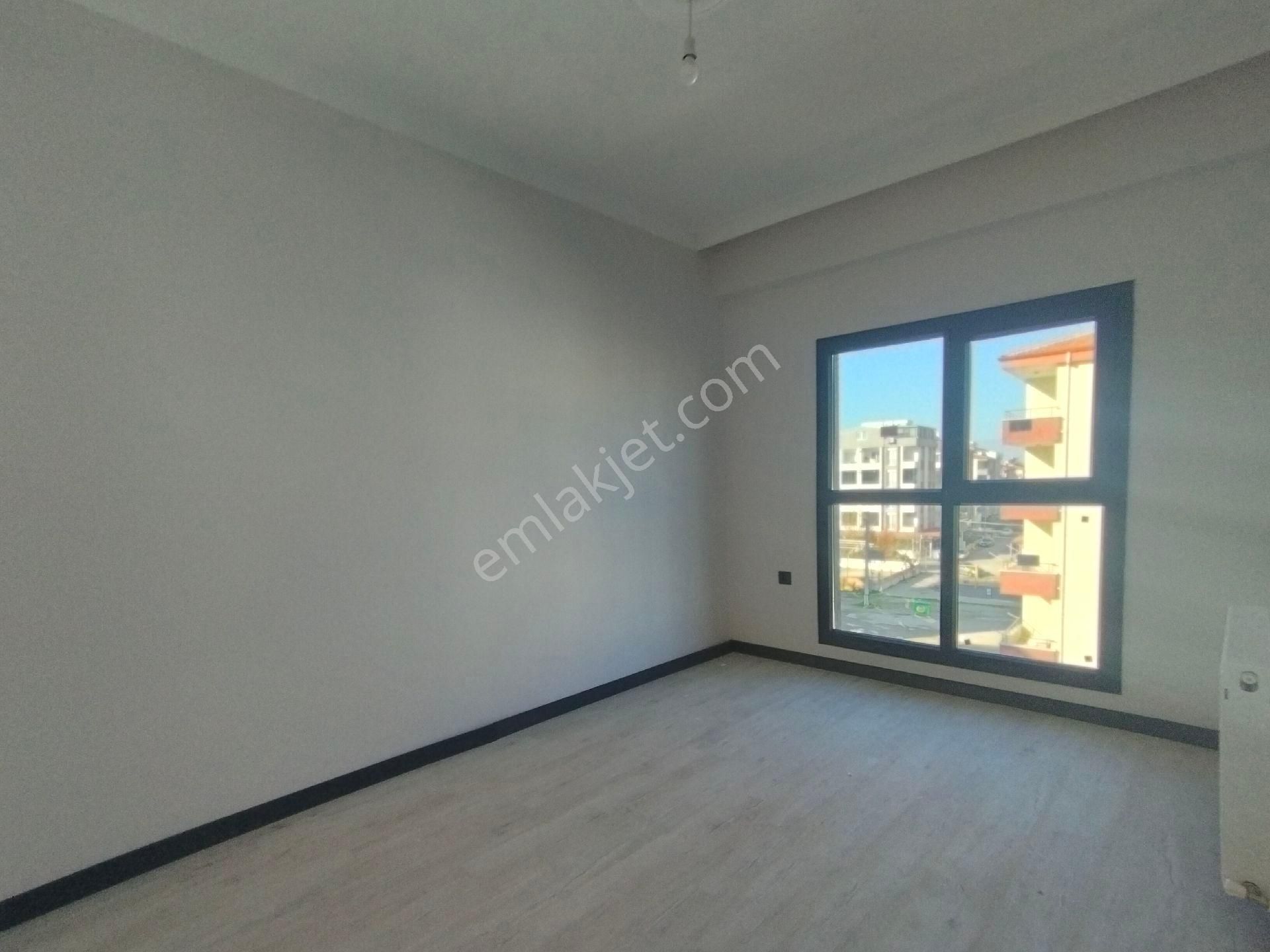 Balıkesir Burhaniye Badem Alanında 2+1 Kapalıı Mutak - Görsel 10