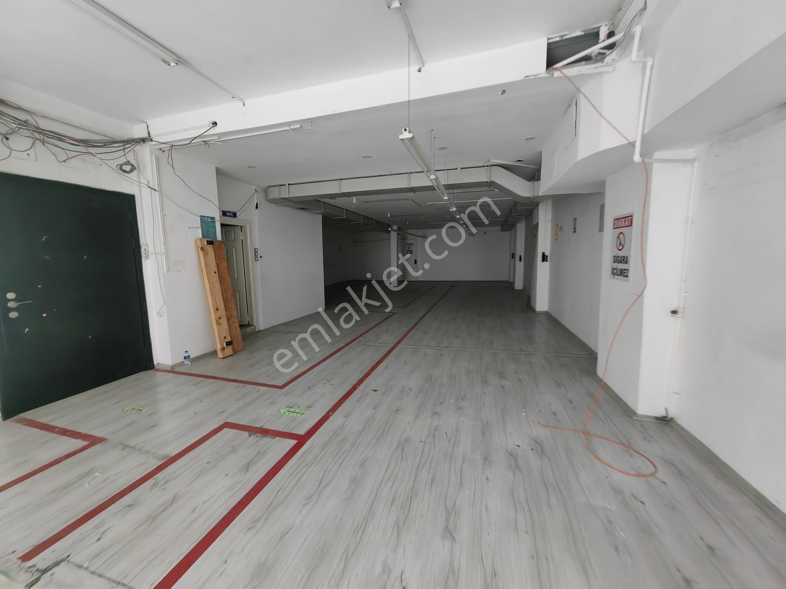 Güngören Merter Kalender Sokakta Kiralık 180 M2 İşyeri - Görsel 7