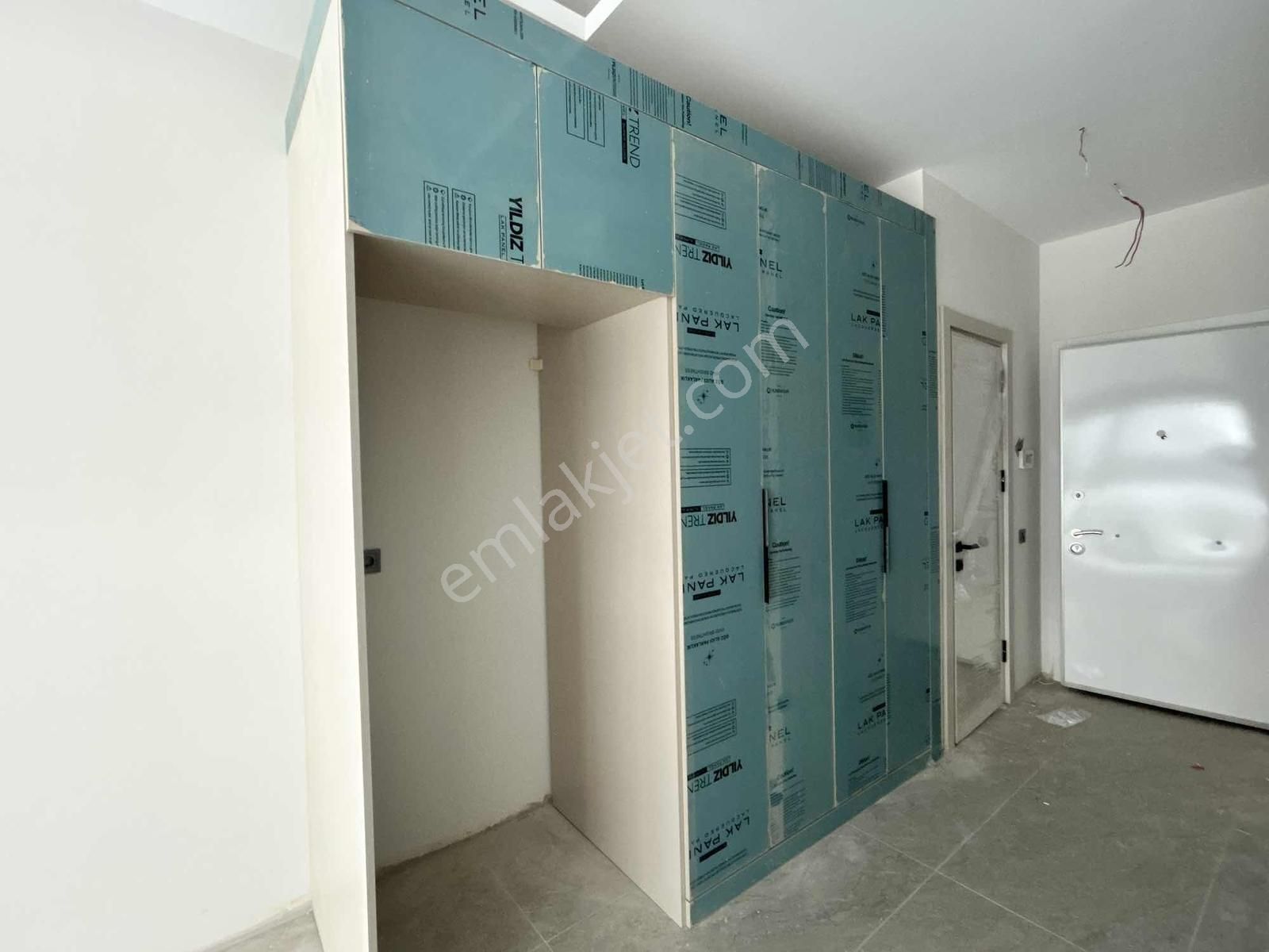 Yeniköy'de Site İçi Kapalı Otoparklı Havuzlu Sıfır 1+1 - Görsel 15