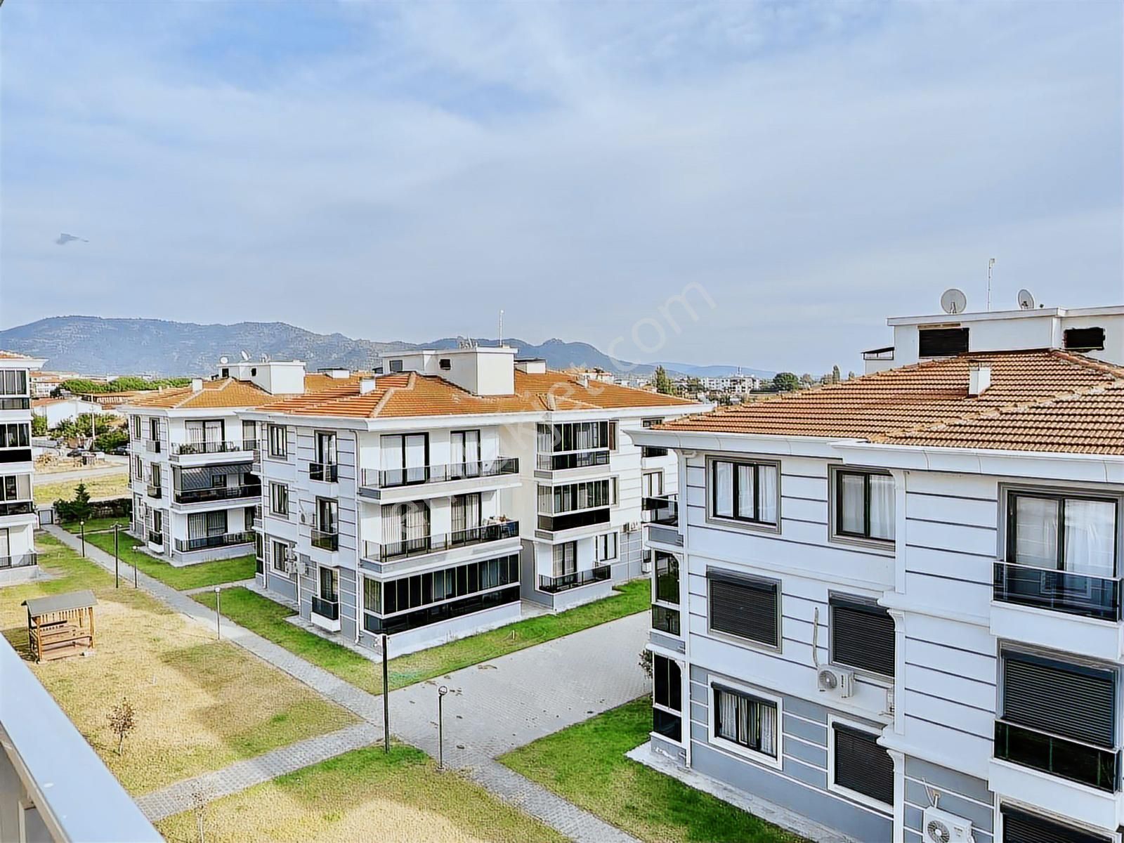 Altınova Altınpark Sitesinde Satılık 3.5+1 Büyük Daire - Görsel 10
