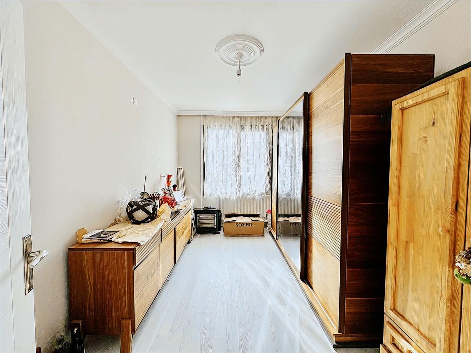 Altınova Altınpark Sitesinde Satılık 3.5+1 Büyük Daire - Görsel 32