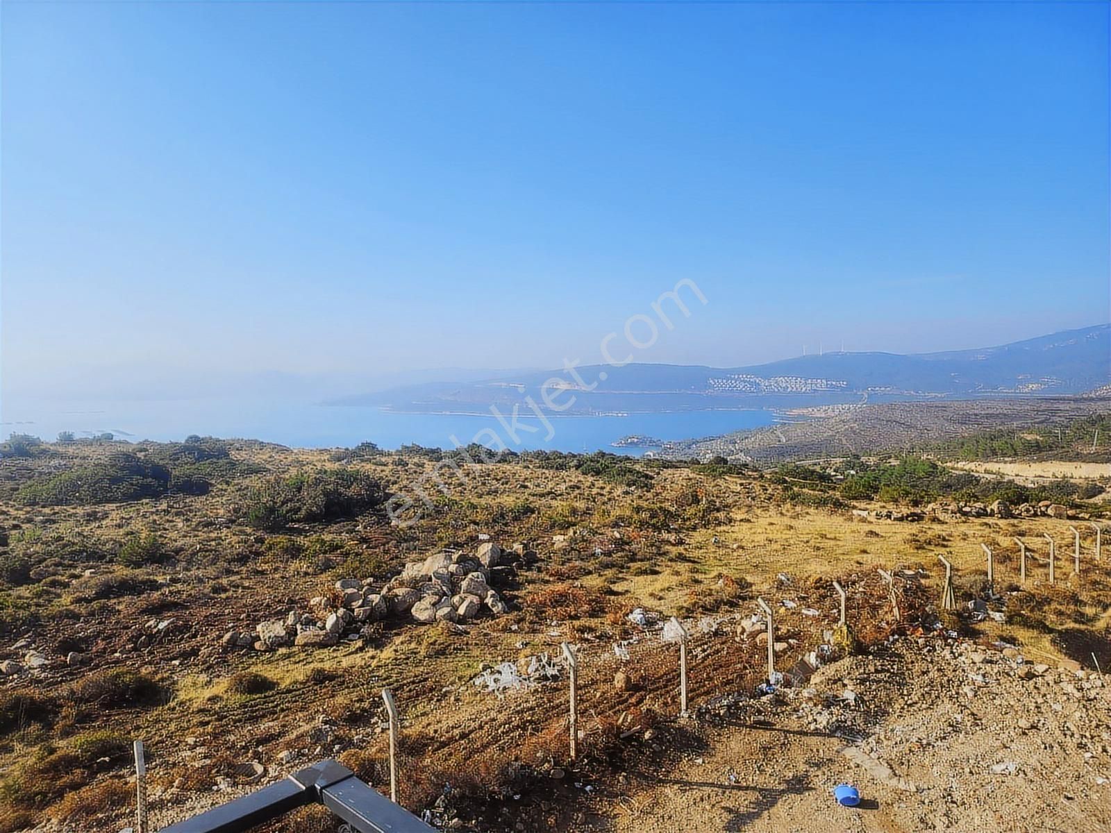 Mordoğan Emlaktan Kamukentte 375m2 Arsada Satılık 4+1 Yazlık - Görsel 3