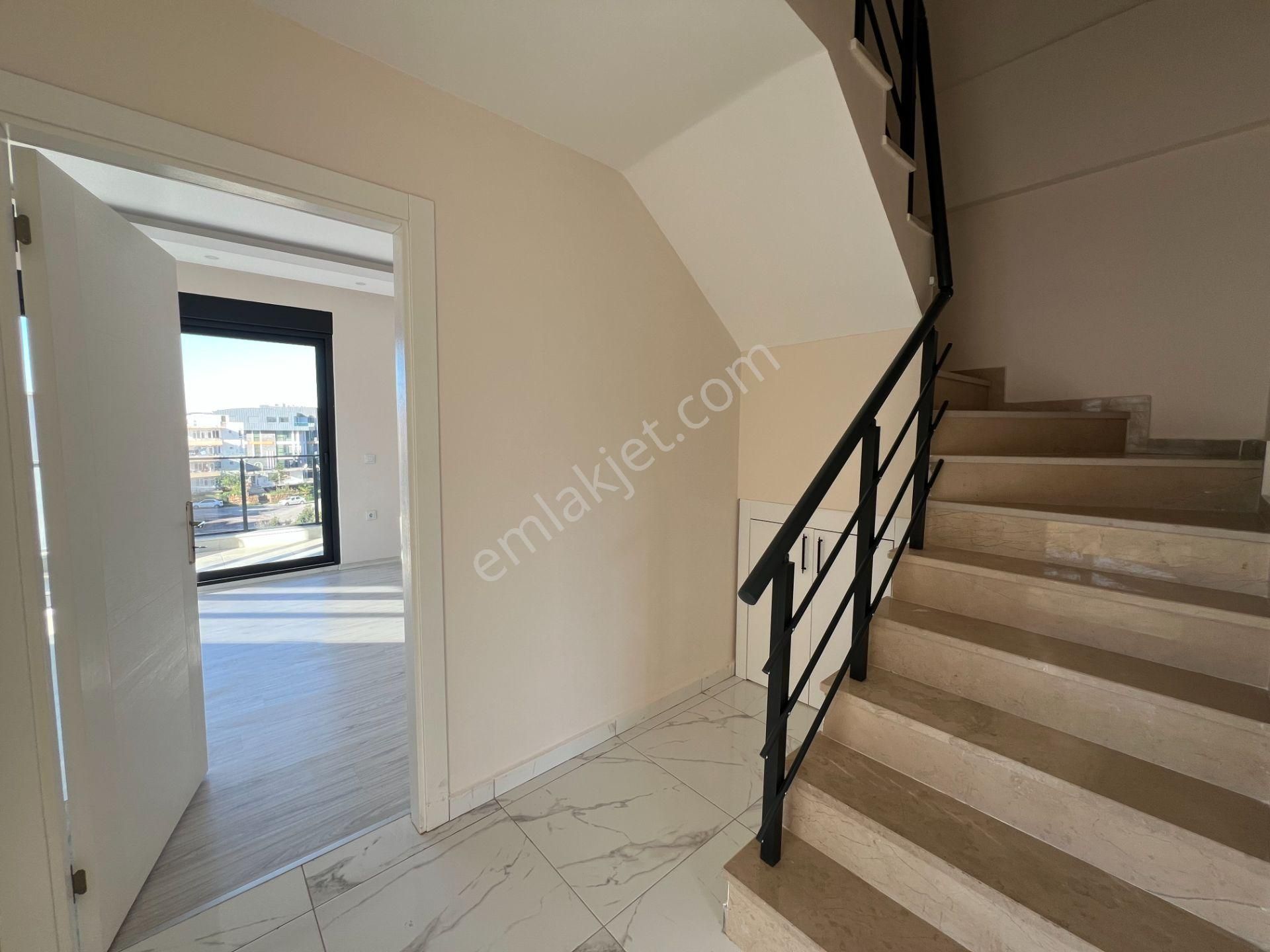 Alanya Obada Kiralık 4+1 Site İçi Sıfır Dubleks Daire - Görsel 11