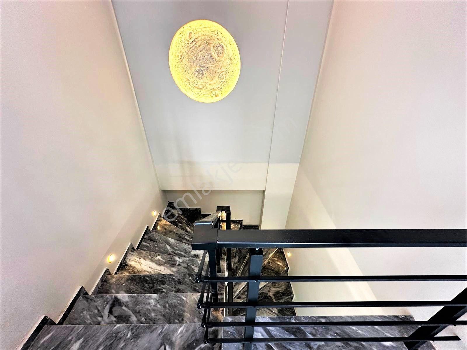 Aygülden Edremit Kızılkeçili'de Sıfır Nezih Site İçi Her Villaya Özel Havuzlu Lüks 4+1 Satılık Villa - Görsel 22