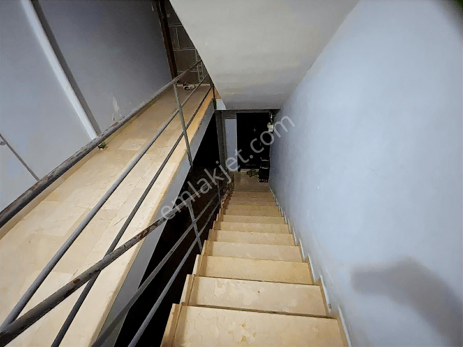 Ayhan Hepdiker Den Serdivan Mavi Durak Da 2+1 Eşyalı 90 M2 Daire - Görsel 2