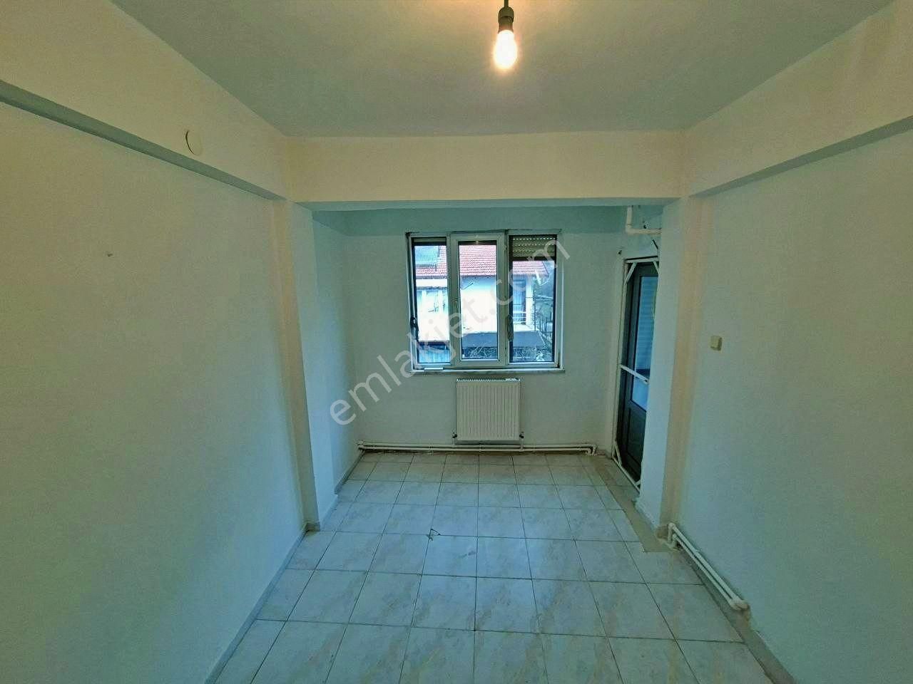 Uytundan Akçay İkizçayda Denize 20 Metre Doğalgazlı 2+1 Kiralık - Görsel 5