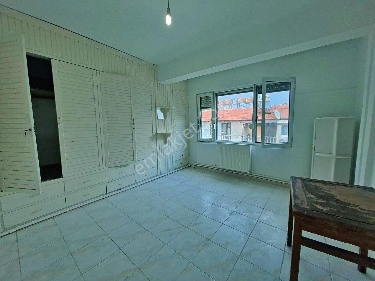 Uytundan Akçay İkizçayda Denize 20 Metre Doğalgazlı 2+1 Kiralık - Görsel 15