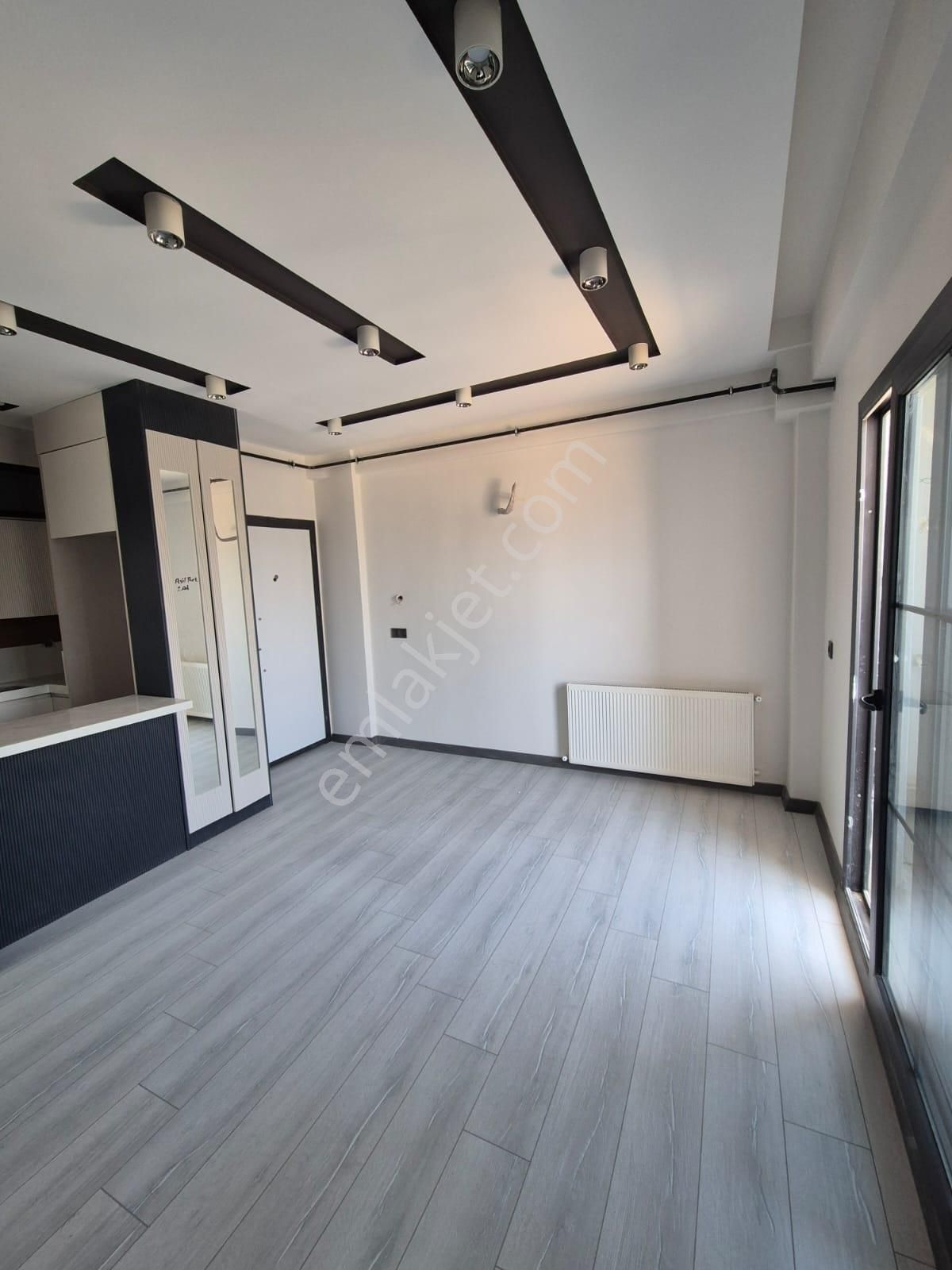 Ertuğrulgazi'de 2+1 Cep Mutfak Özel İşçilikli Az Katlı Satılık - Görsel 2