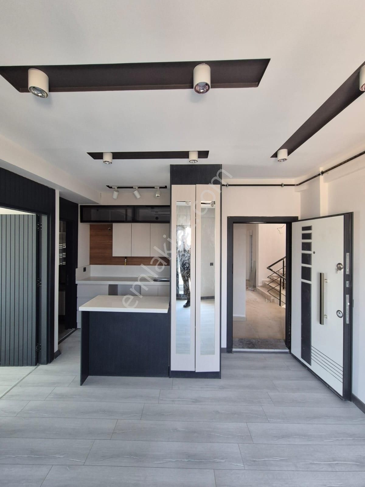 Ertuğrulgazi'de 2+1 Cep Mutfak Özel İşçilikli Az Katlı Satılık - Görsel 10