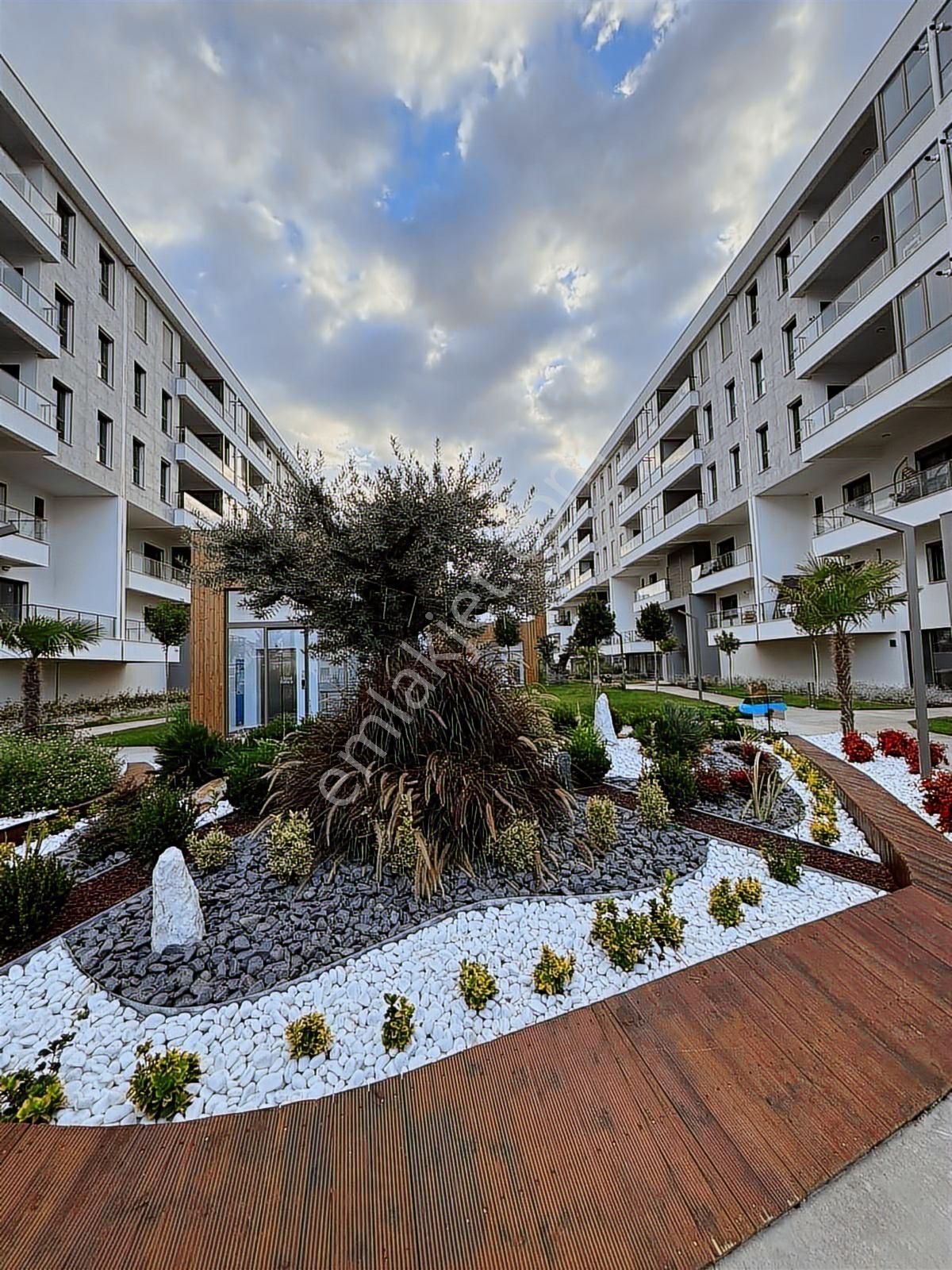 Demirler'den Selçukbey'de Pişirme Mutfaklı Site Konsept 3,5+1