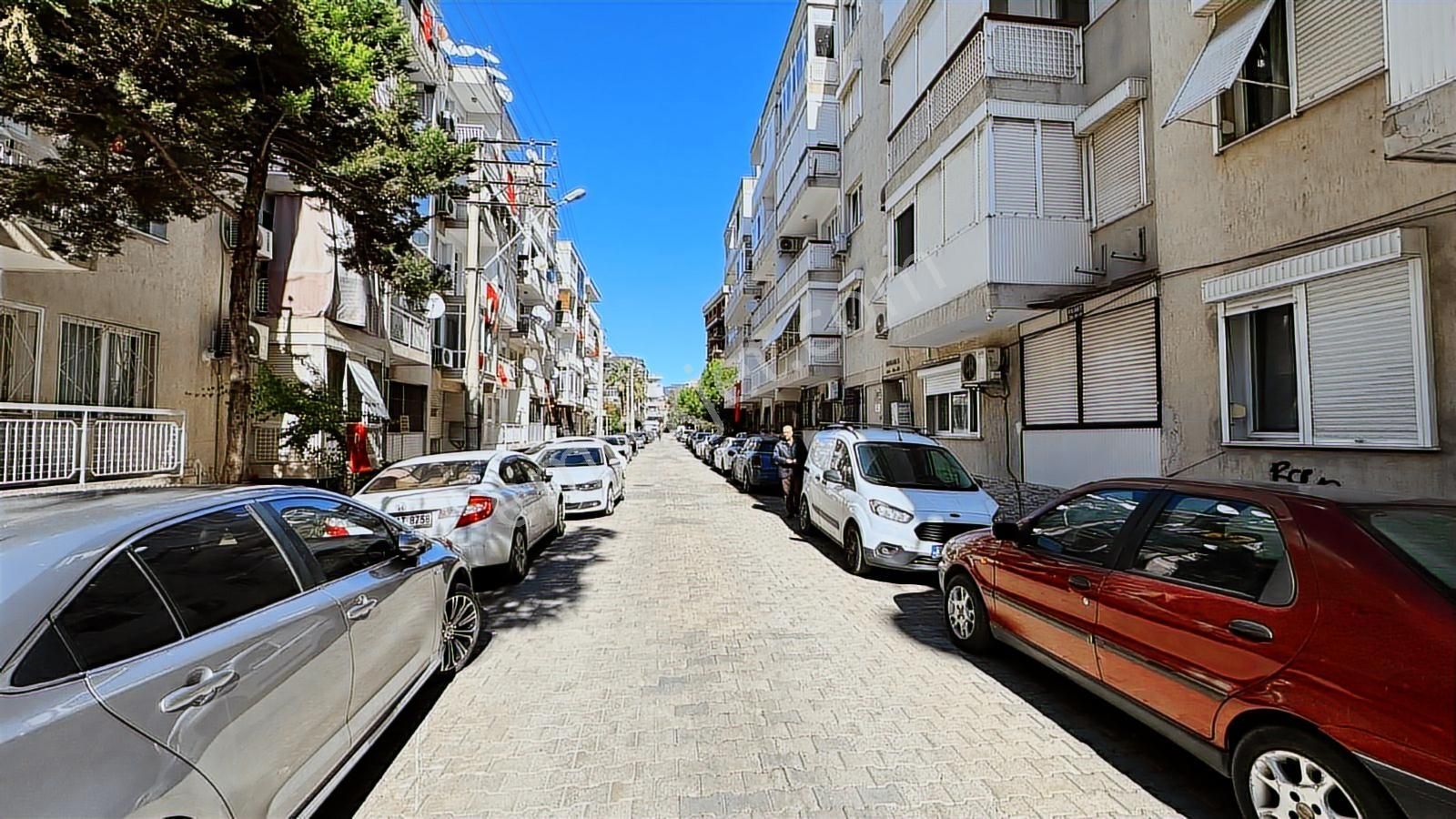 Karşıyakada Satılık Daire 3+1 Merkezi Lokasyon Ve Ferah Daire - Görsel 14