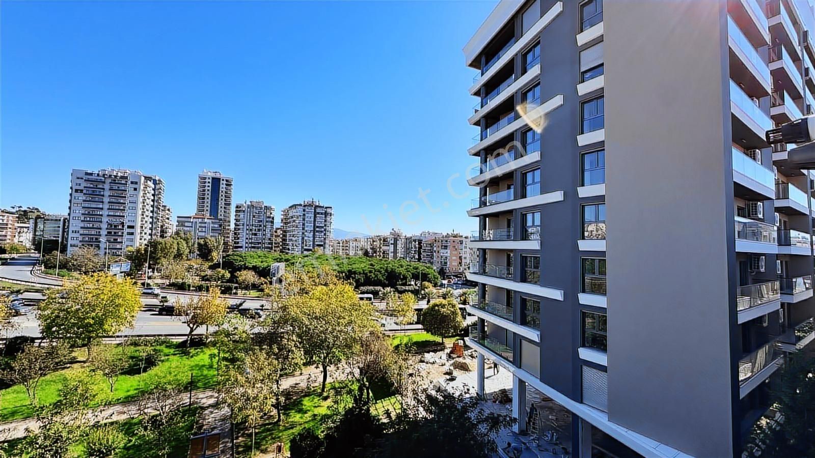 Karşıyakada Satılık Daire 3+1 Merkezi Lokasyon Ve Ferah Daire - Görsel 15