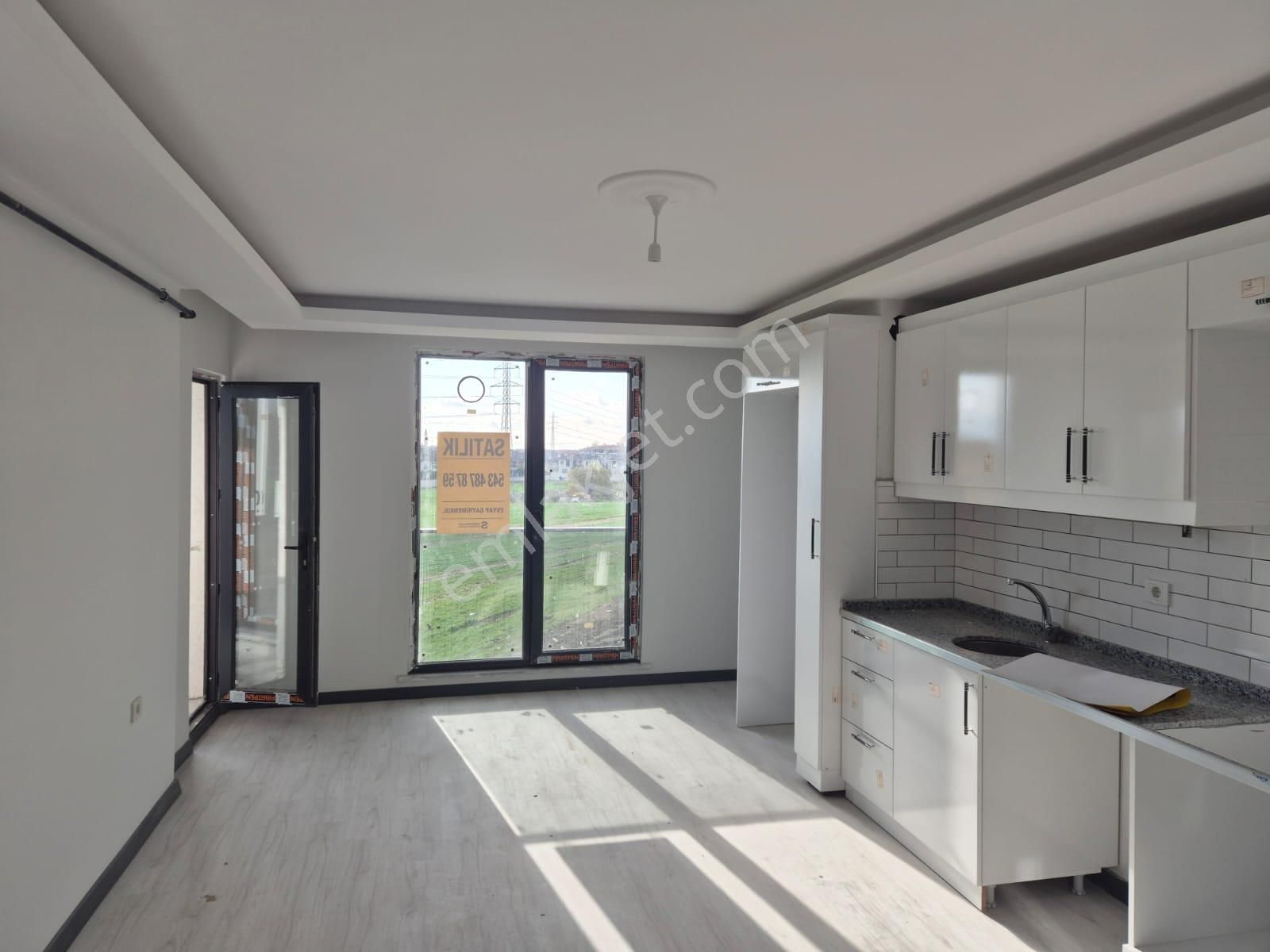 Rumeli Mahallesi Mekke Camii Civarı Satılık 1+1 Daire