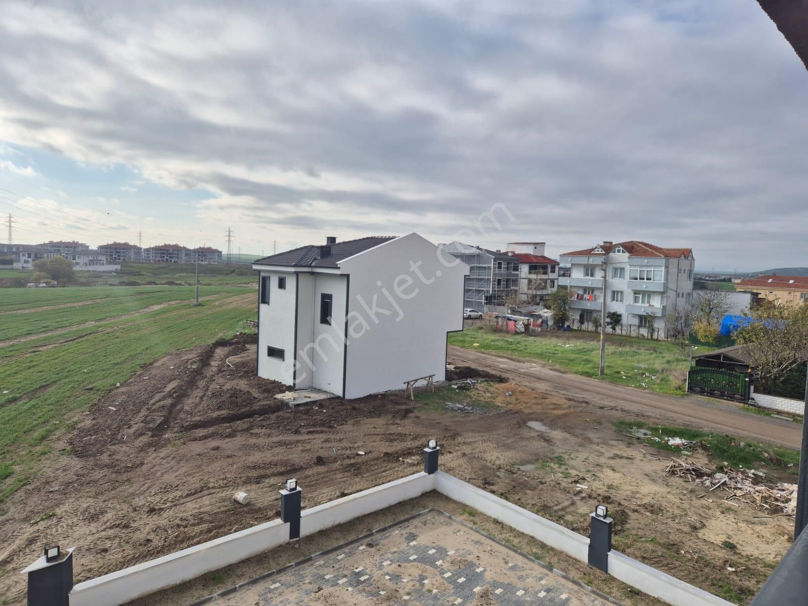 Rumeli Mahallesi Mekke Camii Civarı Satılık 1+1 Daire - Görsel 11