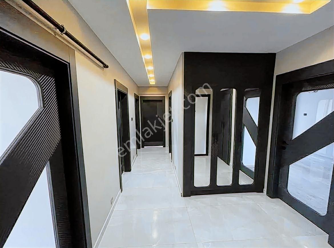3mprime'da Yenigün Sınırında Fırsat 3+1 Lüks Yapılı Arakat Daire - Görsel 25