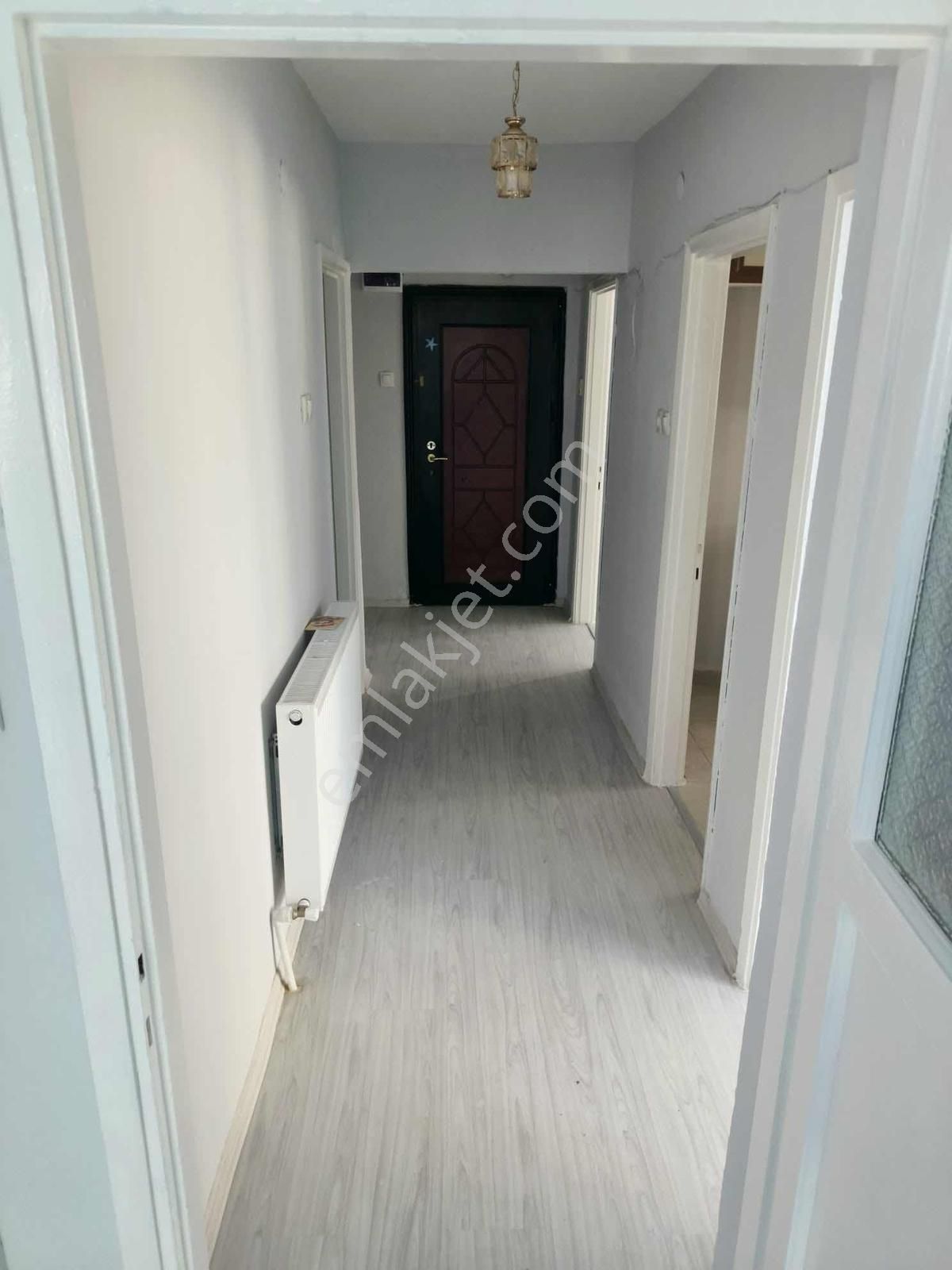 Bahçelievler Mahallesin'de Kiralık 2+1 Daire - Görsel 4