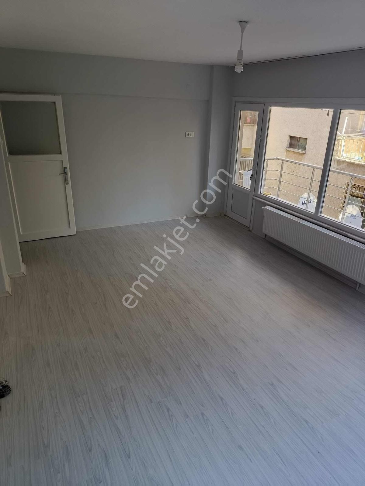 Bahçelievler Mahallesin'de Kiralık 2+1 Daire - Görsel 8