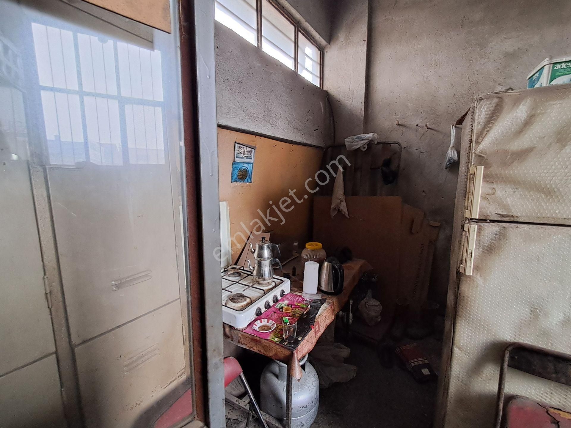 Çift Cepheli - Asma Katlı - Kullanışlı 96+32 M² İşyeri/dükkan - Görsel 8