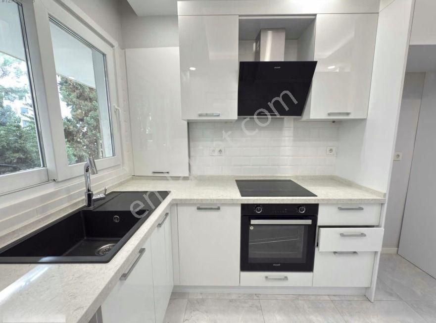 Turyap'tan Bahariyeli Sokakta Renove Edilmiş Geniş 2+1