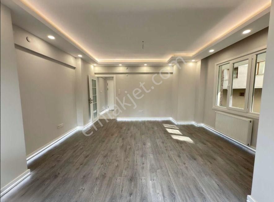 Turyap'tan Bahariyeli Sokakta Renove Edilmiş Geniş 2+1 - Görsel 5