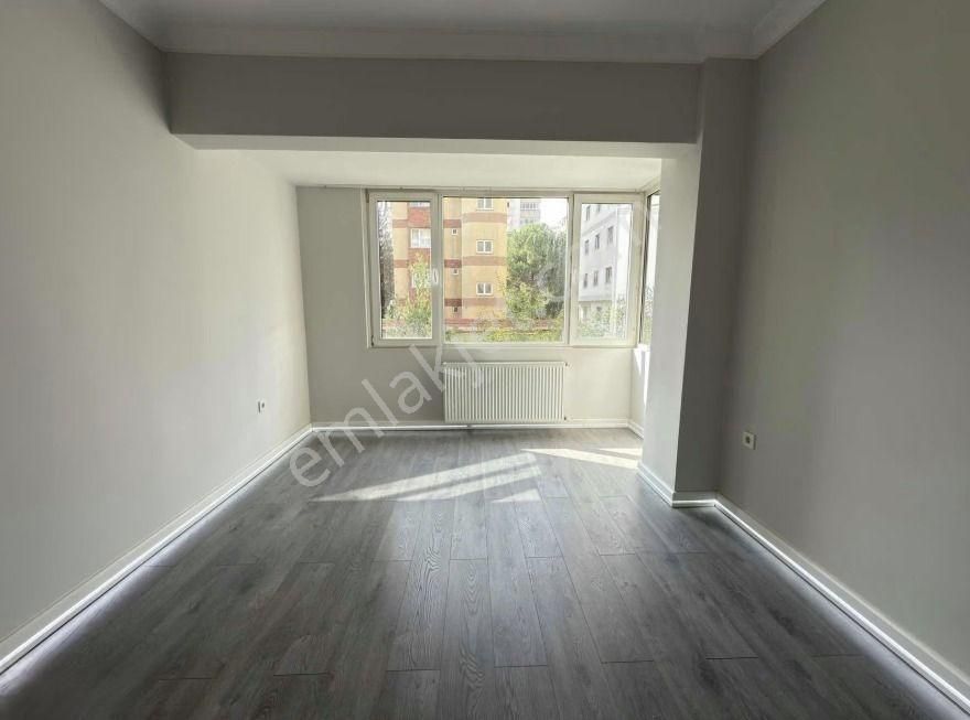 Turyap'tan Bahariyeli Sokakta Renove Edilmiş Geniş 2+1 - Görsel 24