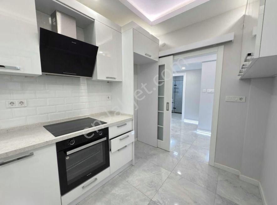 Turyap'tan Bahariyeli Sokakta Renove Edilmiş Geniş 2+1 - Görsel 10