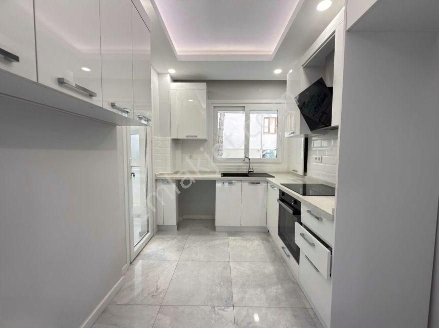 Turyap'tan Bahariyeli Sokakta Renove Edilmiş Geniş 2+1 - Görsel 21