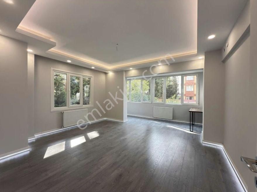 Turyap'tan Bahariyeli Sokakta Renove Edilmiş Geniş 2+1 - Görsel 7