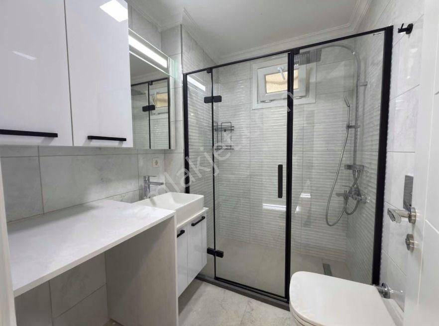 Turyap'tan Bahariyeli Sokakta Renove Edilmiş Geniş 2+1 - Görsel 12