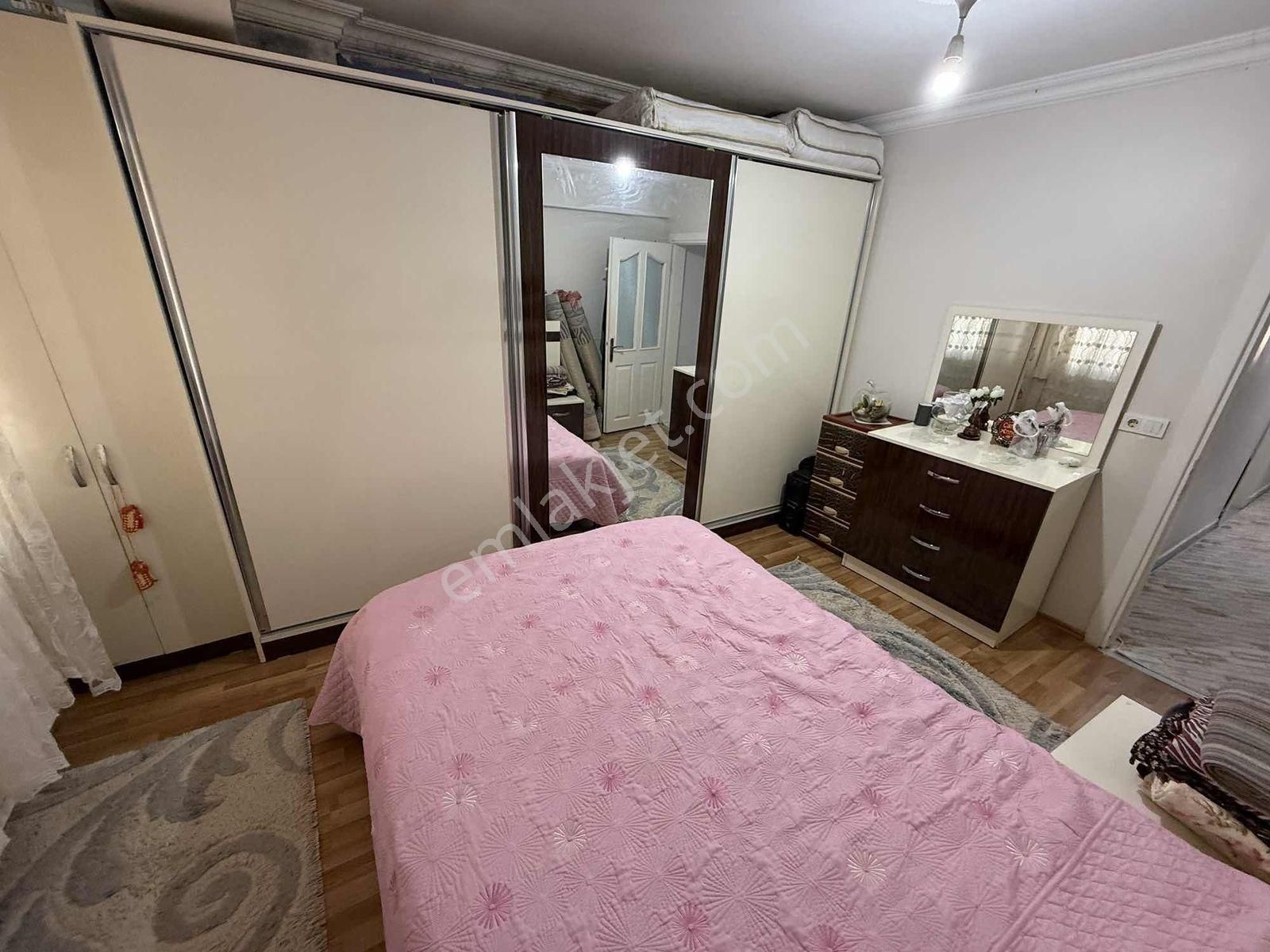 Sultangazi İsmetpaşa Mah Satılık 190m2 Daire - Görsel 2