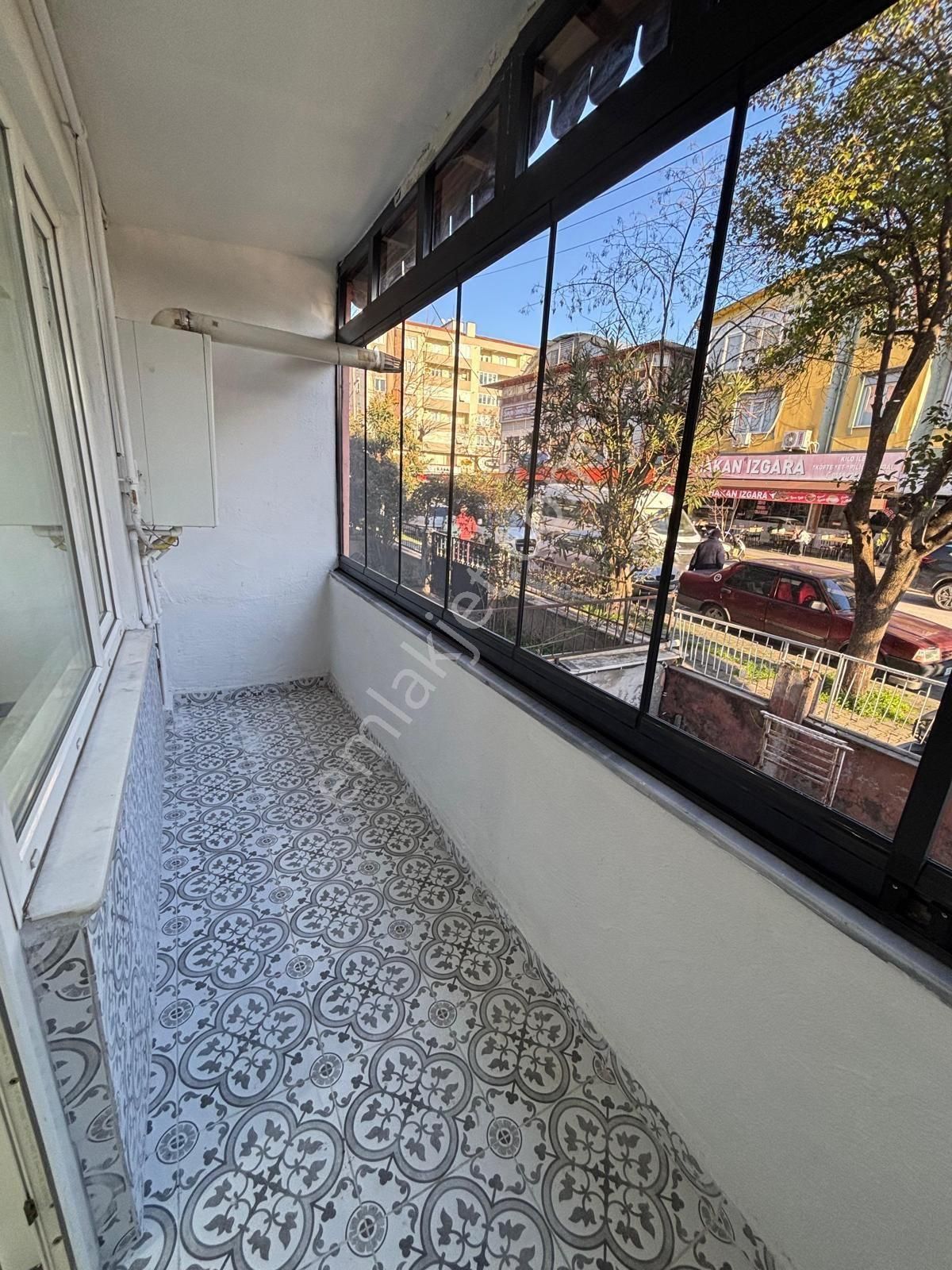 Canyapıdan Bahçelievler Mahallesinde Full Tadılatlı Satılık Daire - Görsel 8