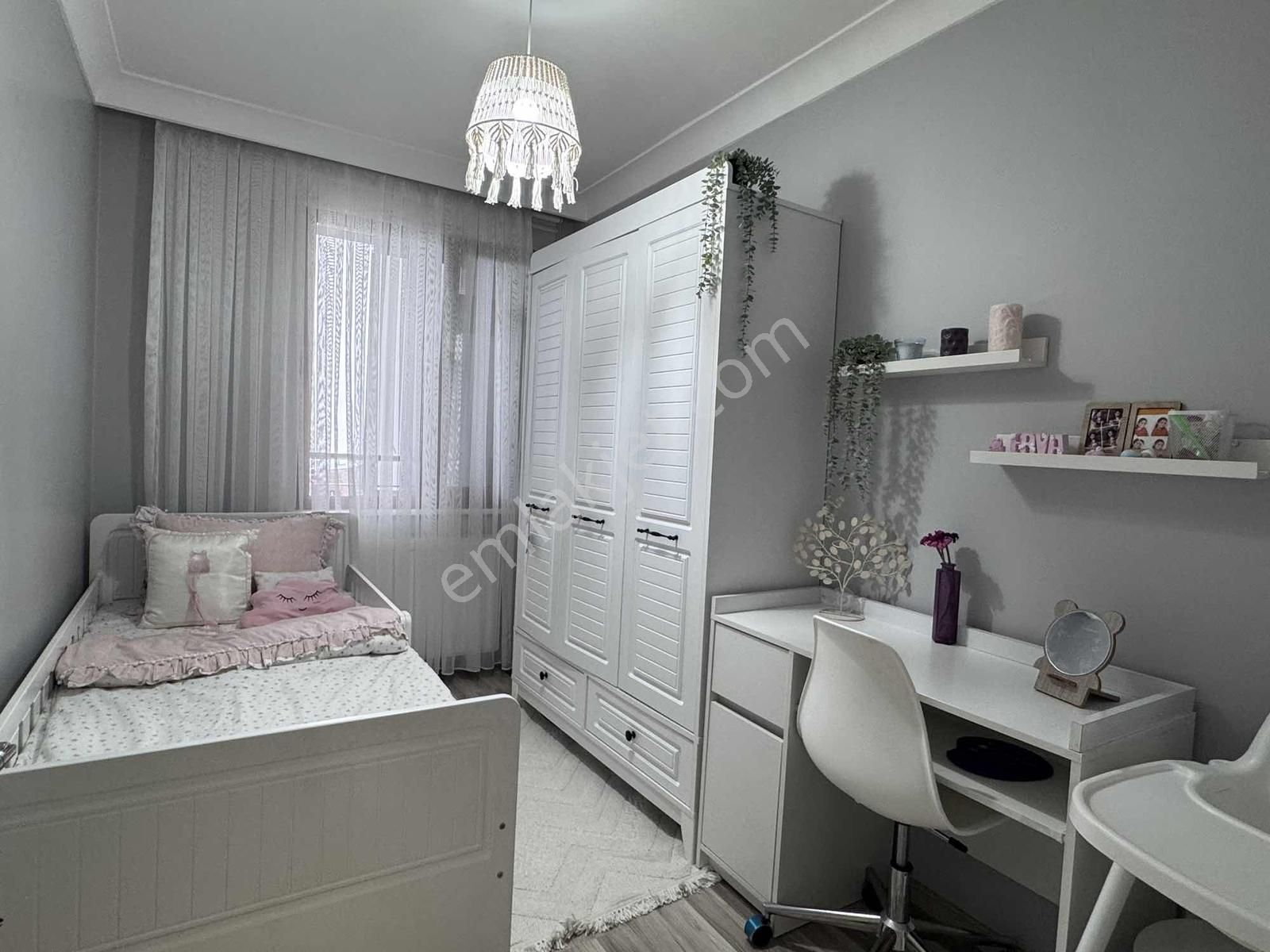 Ümraniye Necip Fazıl Mah. Ara Kat 2+1 İskanlı Daire - Görsel 10