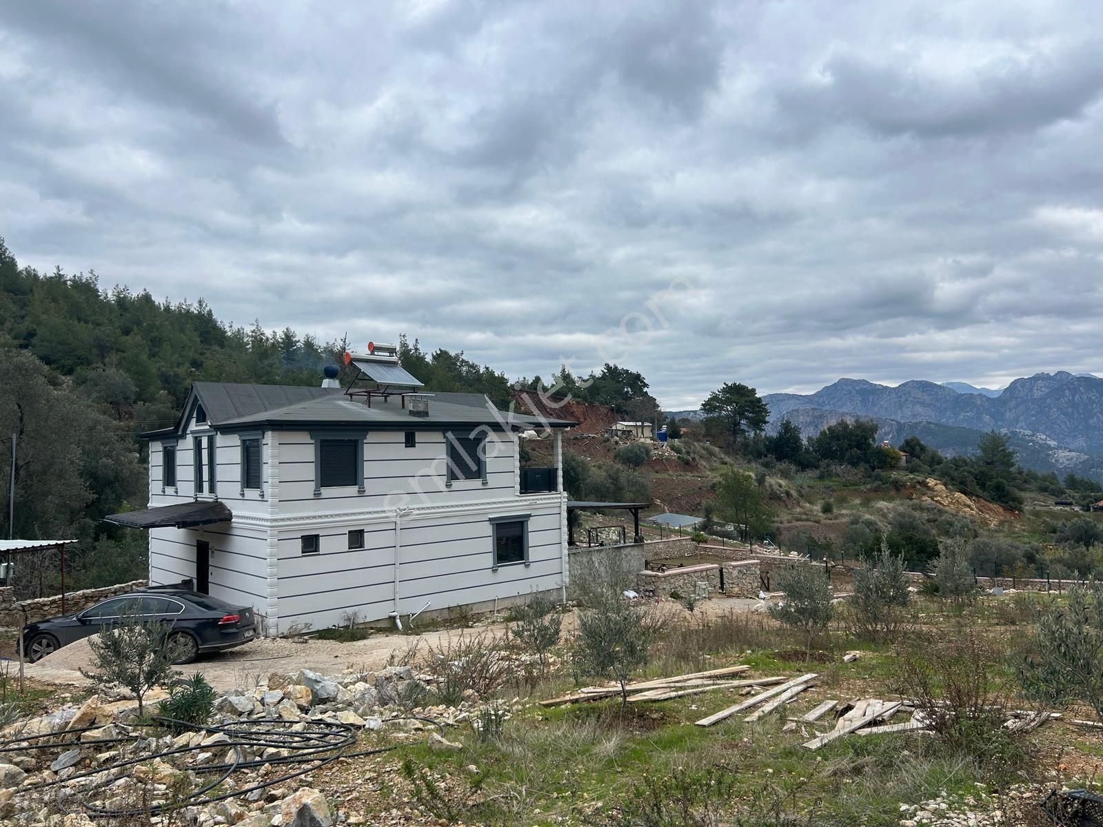 2 Katlı Lüx Müstakil Ve 3800 M2 Kullanım Alanı - Görsel 9