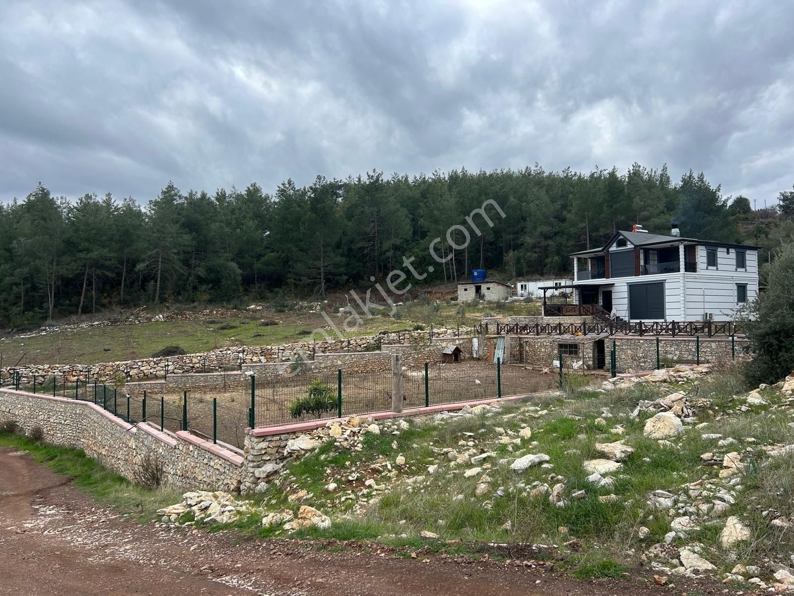 2 Katlı Lüx Müstakil Ve 3800 M2 Kullanım Alanı - Görsel 12