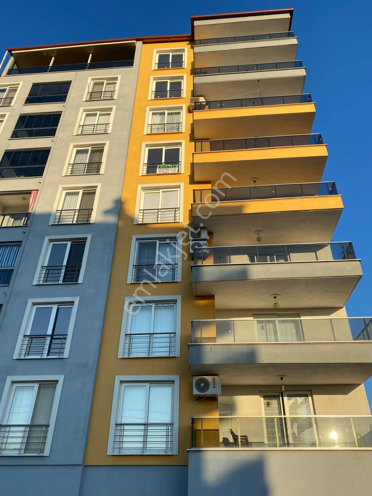 Ocaklı Mahallesinde 4.kat Ara Kat Asansörlü Sıfır Ayarında 3+1 Kiralık Daire