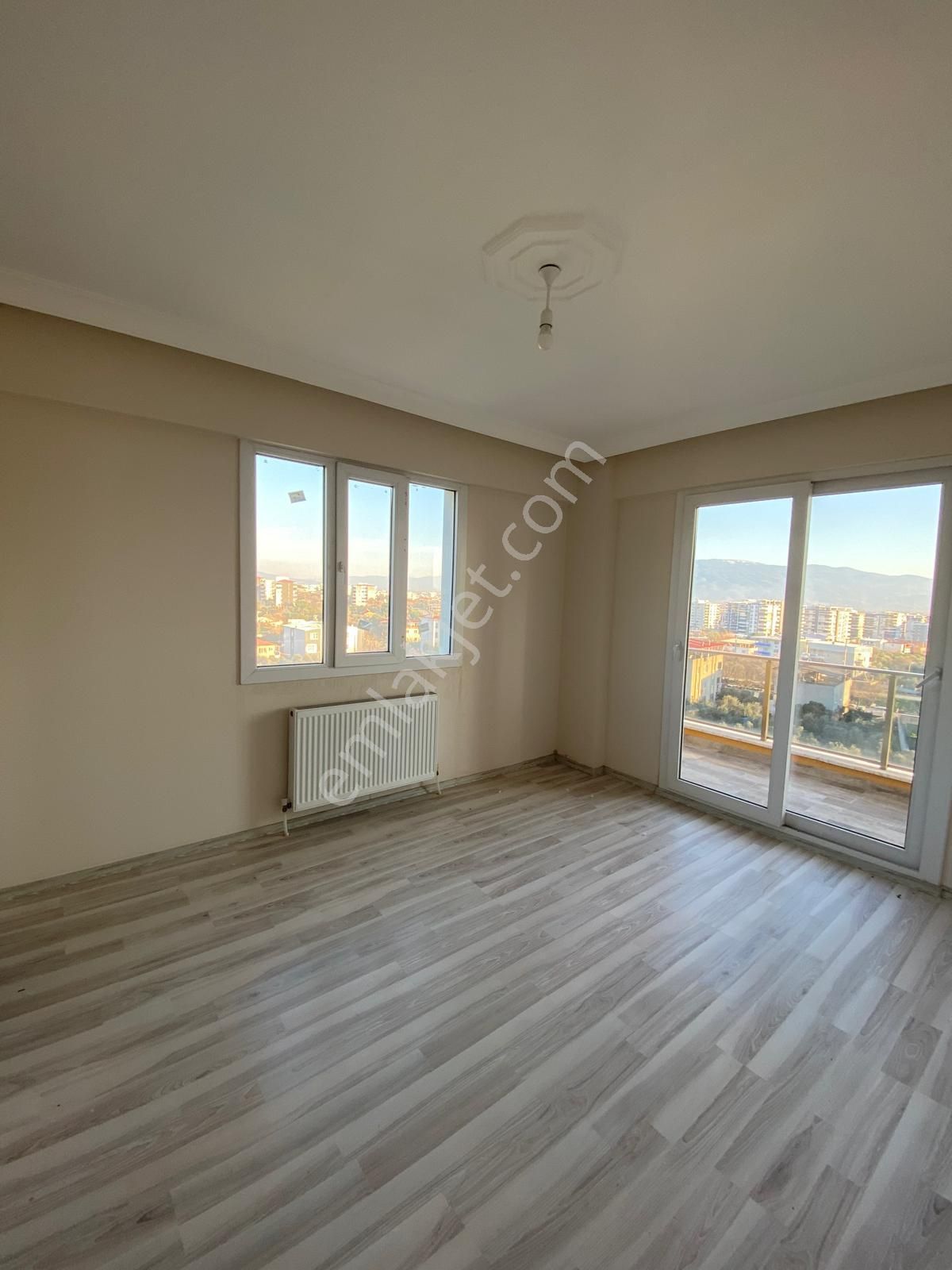 Ocaklı Mahallesinde 4.kat Ara Kat Asansörlü Sıfır Ayarında 3+1 Kiralık Daire - Görsel 2