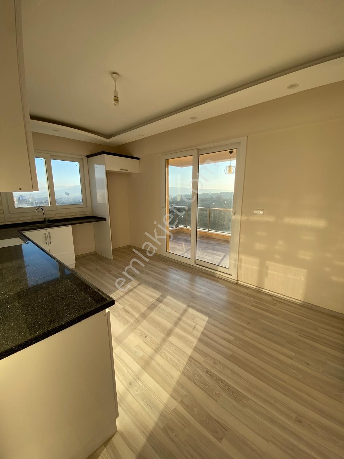 Ocaklı Mahallesinde 4.kat Ara Kat Asansörlü Sıfır Ayarında 3+1 Kiralık Daire - Görsel 8