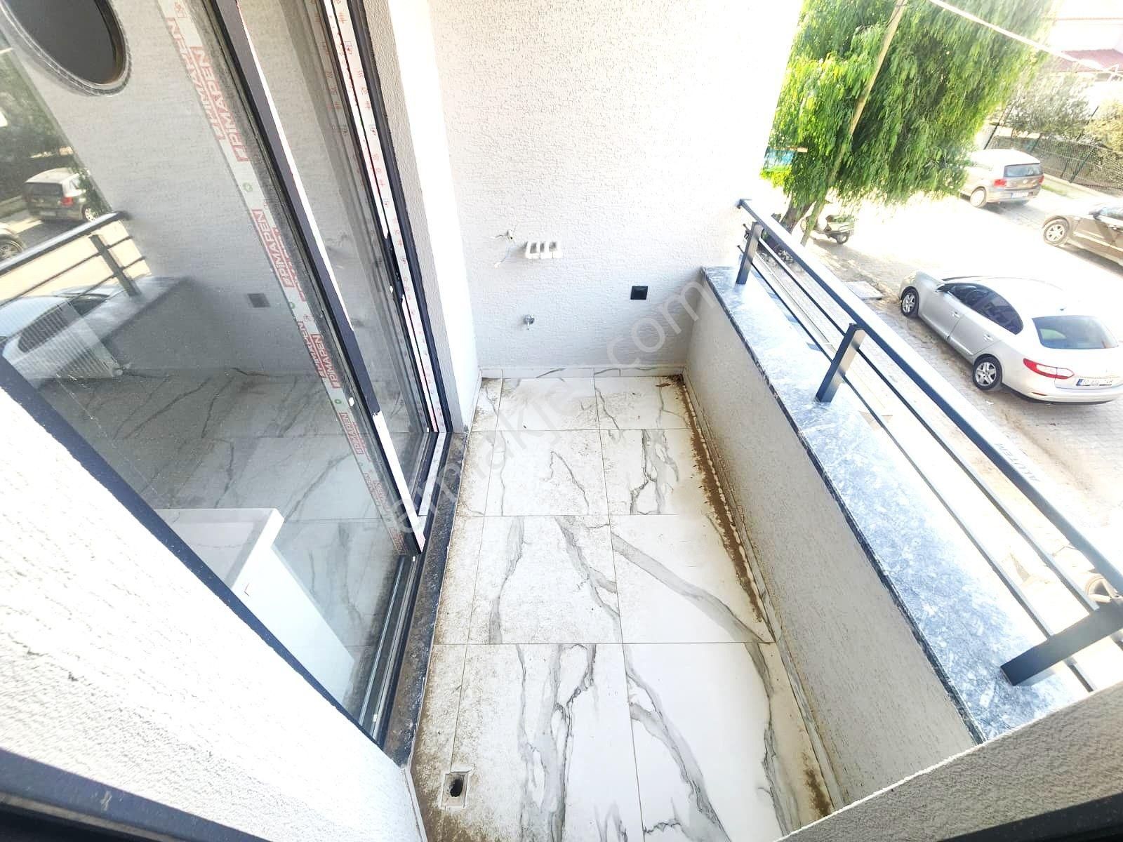 Burhaniye Bahçelievler Tam Merkezi Lokasyonda Sıfır Ara Kat Ön Cephe Ayrı Mutfak 2+1 Satılık Dairele - Görsel 31