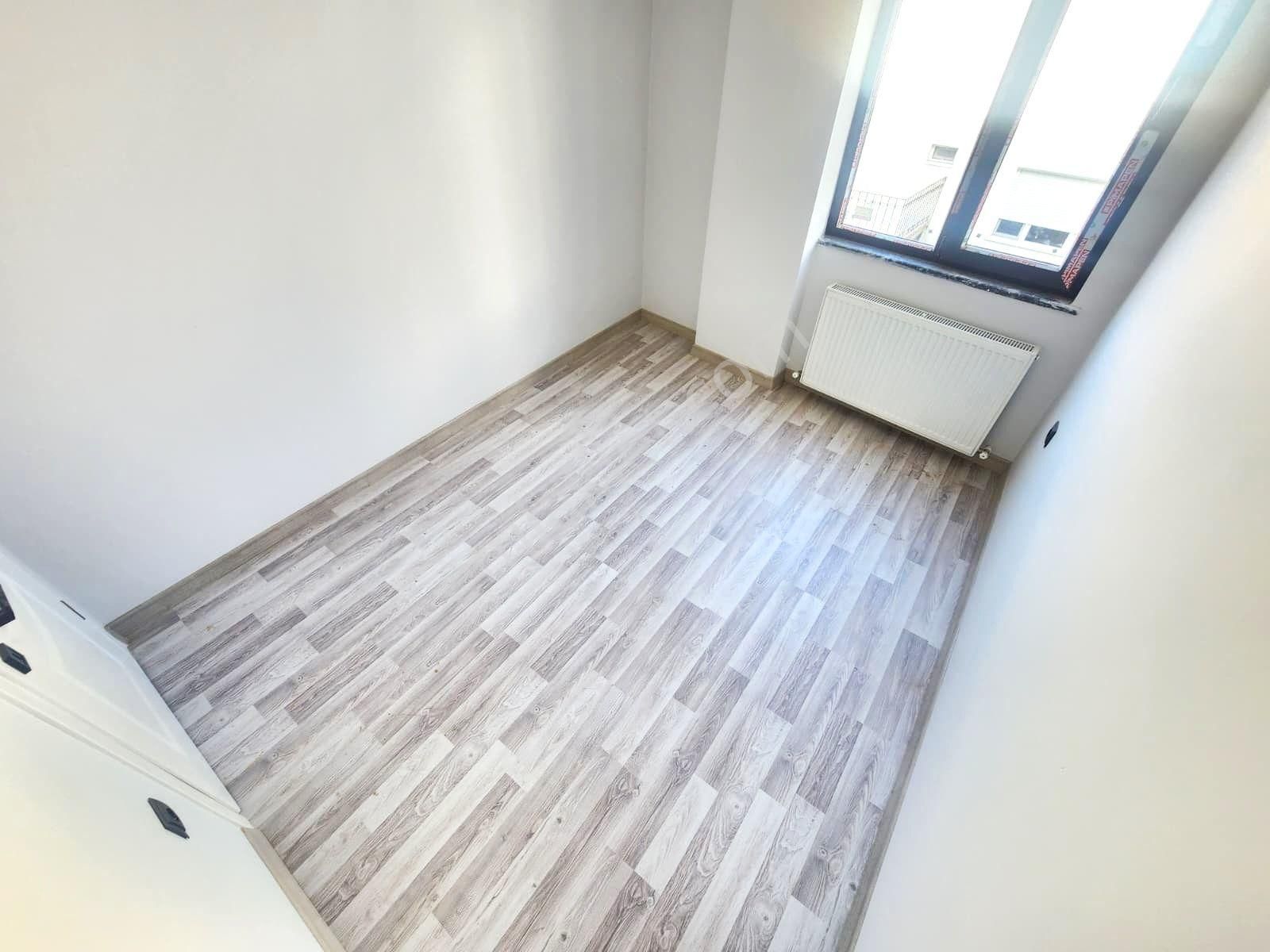 Burhaniye Bahçelievler Tam Merkezi Lokasyonda Sıfır Ara Kat Ön Cephe Ayrı Mutfak 2+1 Satılık Dairele - Görsel 27