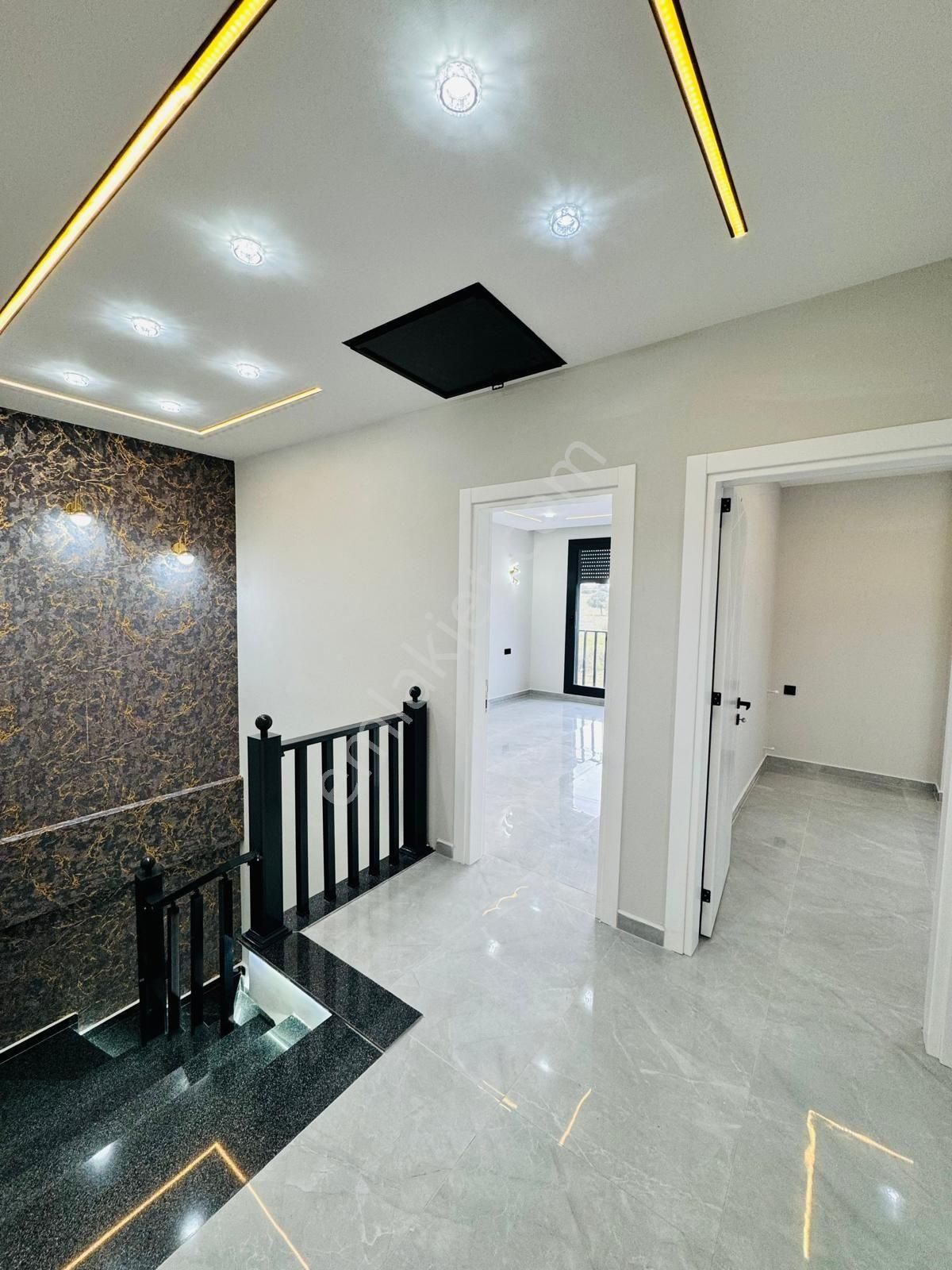 Didimde Satılık Sağtur Bölgesinde Havuzlu Araba Garajlı Villa - Görsel 7