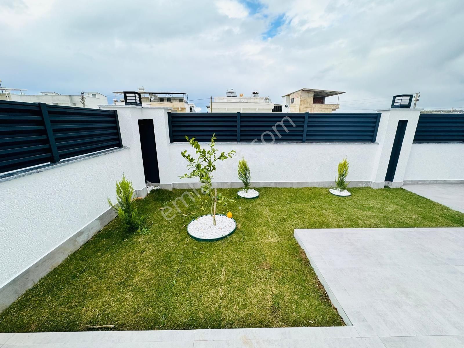 Didimde Satılık Sağtur Bölgesinde Havuzlu Araba Garajlı Villa - Görsel 12