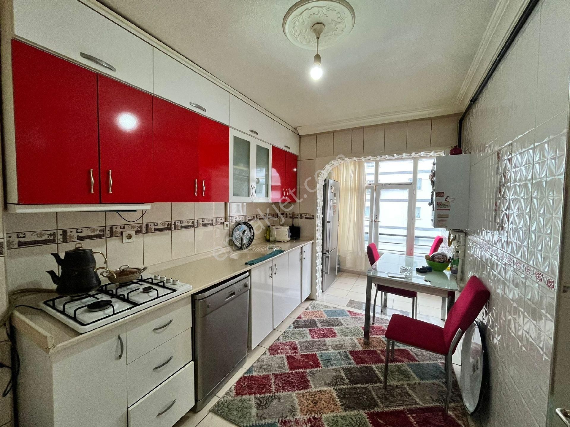 Hüseyingazi Göbekte 1.katta 3+1 - Görsel 8