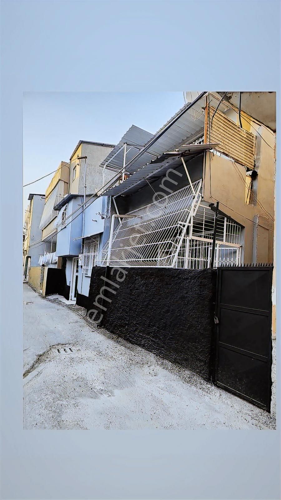 Barış Mah Engel Cami Civarı 2 Katlı Müstakil Satılık - Görsel 3