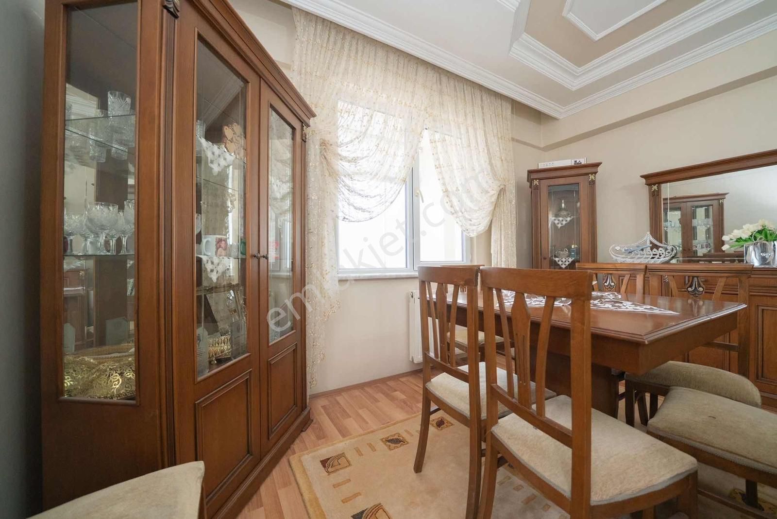 Konal | Şehir Merkezin'de 4+1 Full Yapılı Daire - Görsel 16